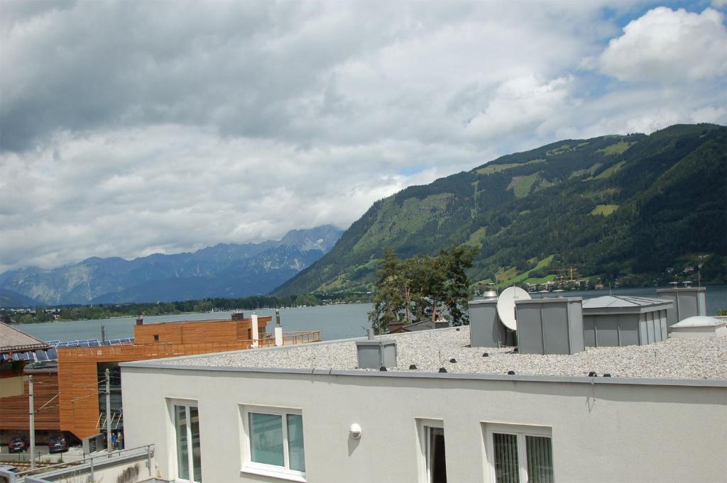 Penthouse In The Heart Of Zell Am See Room photo